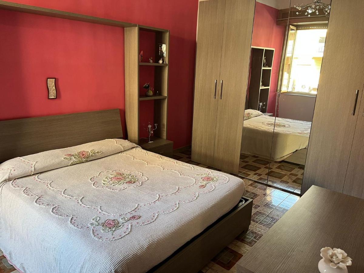 La Casa Di Aurora Apartment Napoli Bagian luar foto