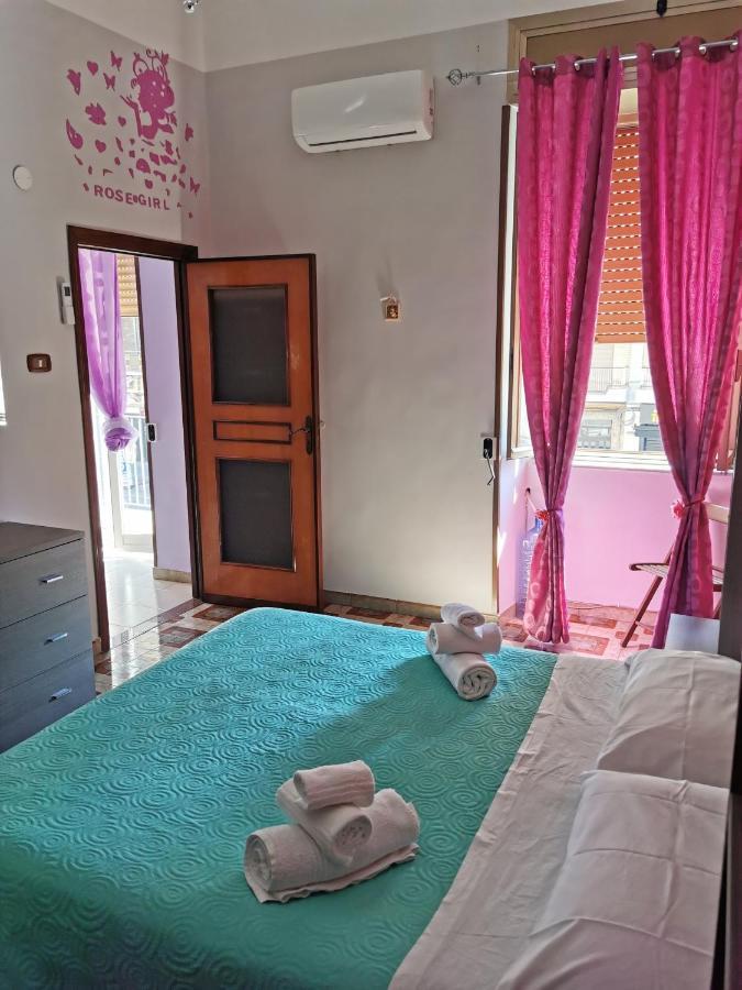 La Casa Di Aurora Apartment Napoli Bagian luar foto