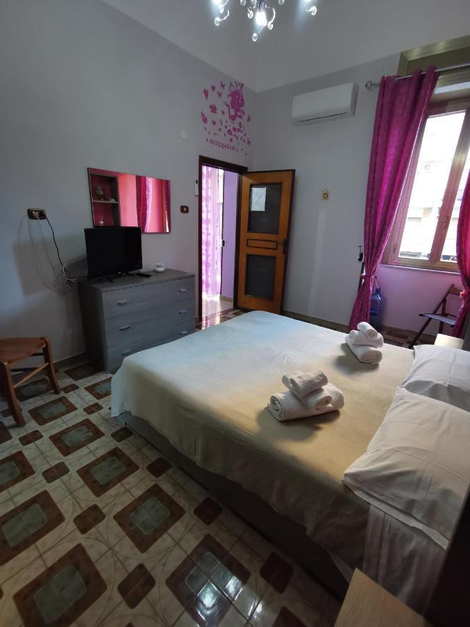 La Casa Di Aurora Apartment Napoli Bagian luar foto