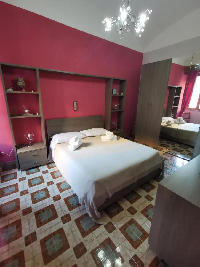 La Casa Di Aurora Apartment Napoli Bagian luar foto
